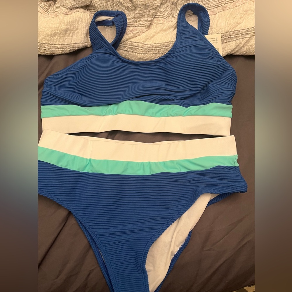 NWT size large bikini